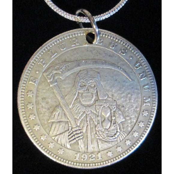 Hobo Nickel Coin US 1921 Morgan Dollar Santa Muerte Macheta Sand Clock Necklace - Picture 3 of 7